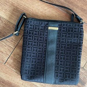Tommy Hilfiger Crossbody Purse